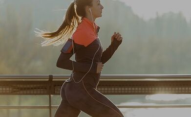 et sett med øvelser for å gå ned i vekt i hele kroppen